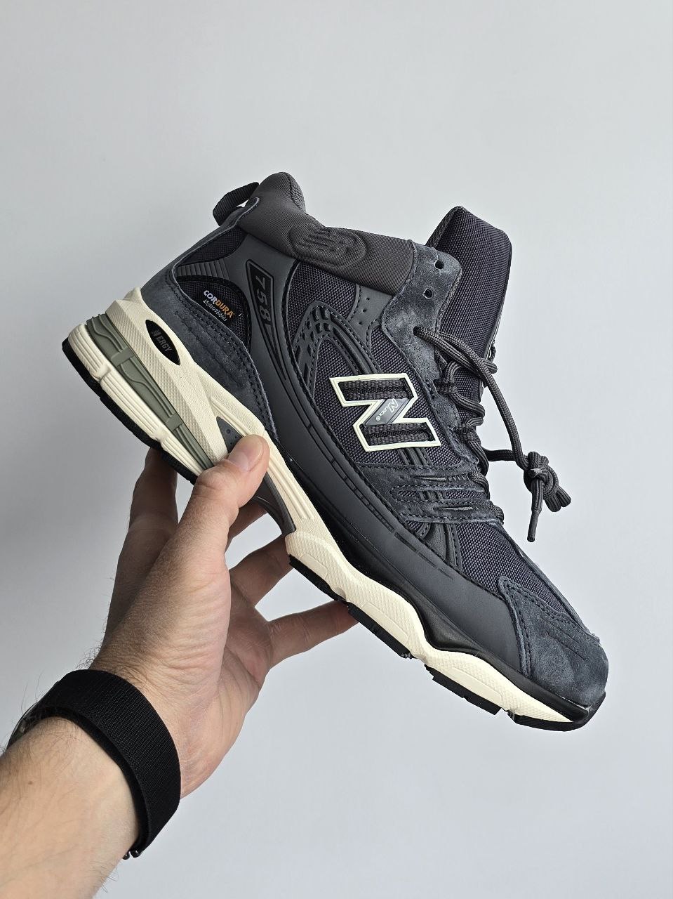 New Balance 758 Fur Gray Cream