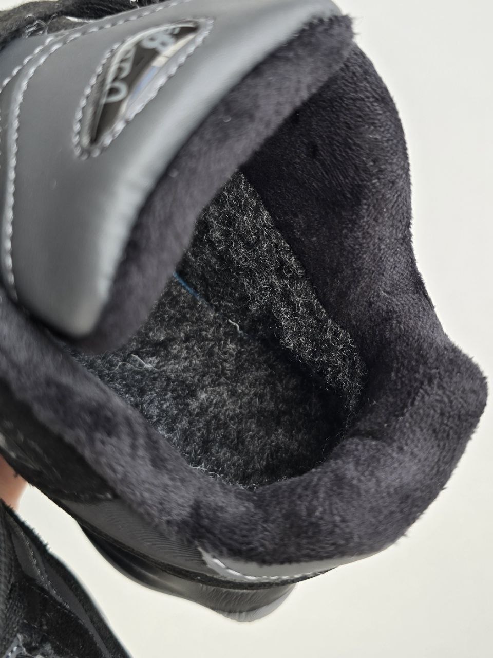 New Balance 9060 Fur Black/Gray - Зображення 9