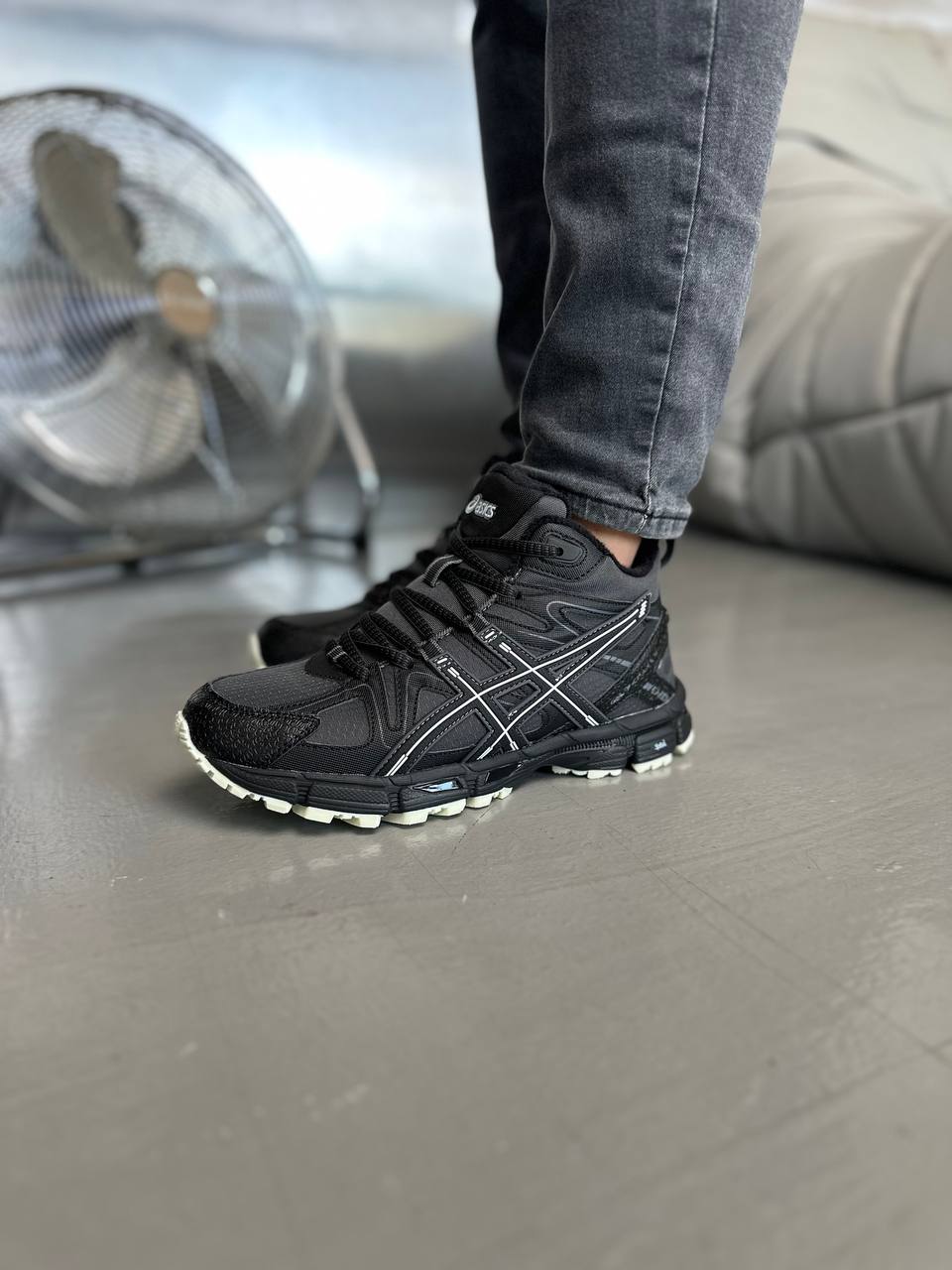 Asics Gel-Kahana 8 High Black Grey Fur