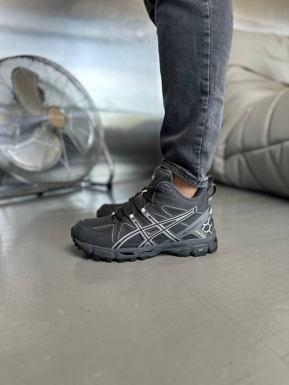 Asics Gel-Kahana 8 High Dark Grey Fur