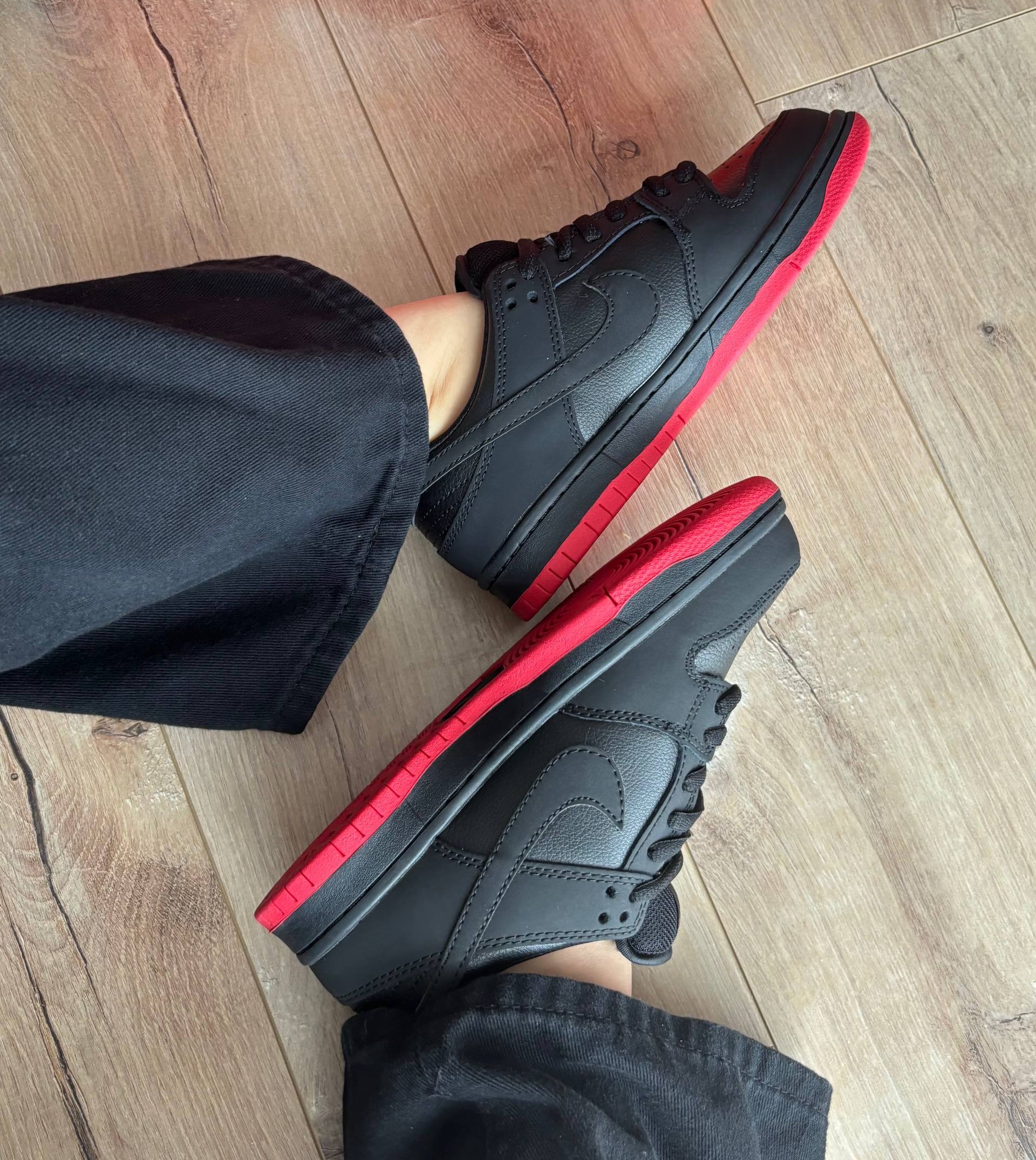 Nike Dunk Low Pigeon Black Red - Зображення 3