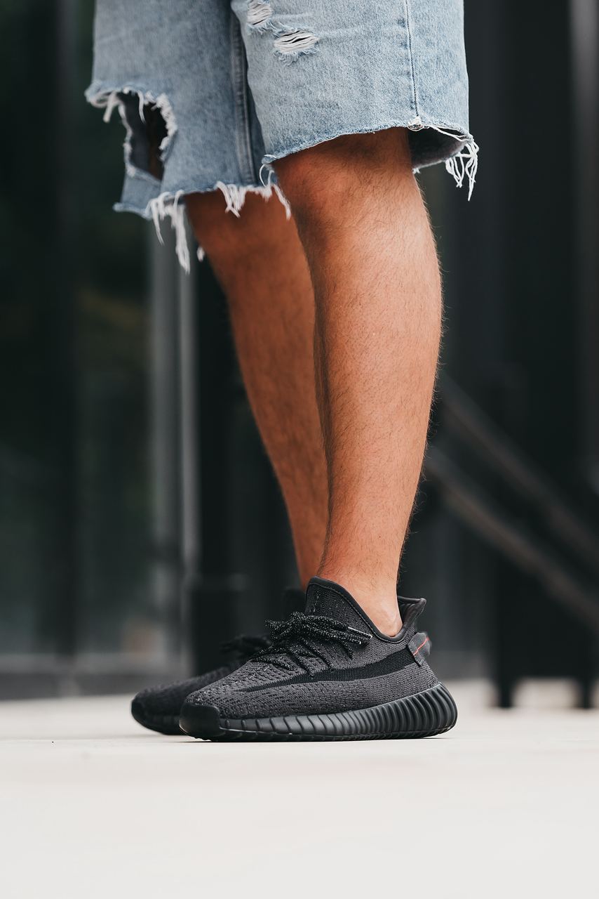 Adidas Yeezy Boost 350 v2 Black - Зображення 3