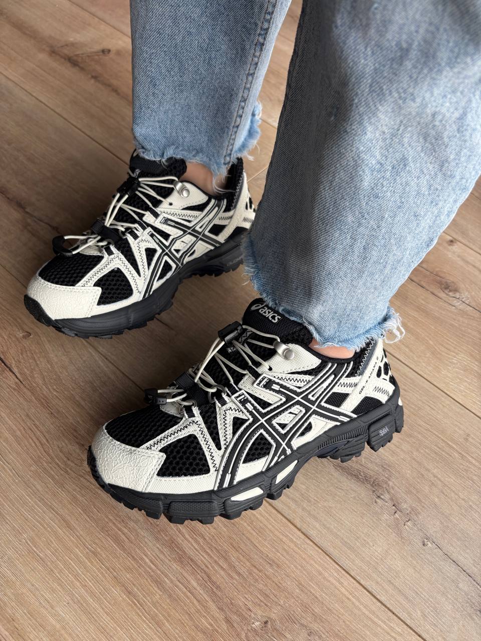 Asics Gel-Kahana 8 FL Black White