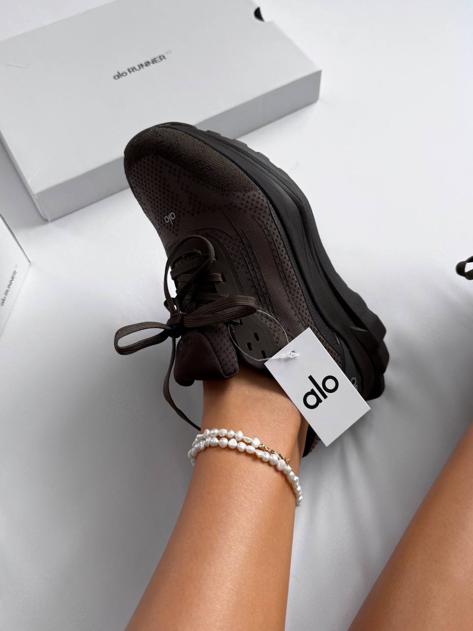 Alo Yoga Runner Brown - Зображення 3