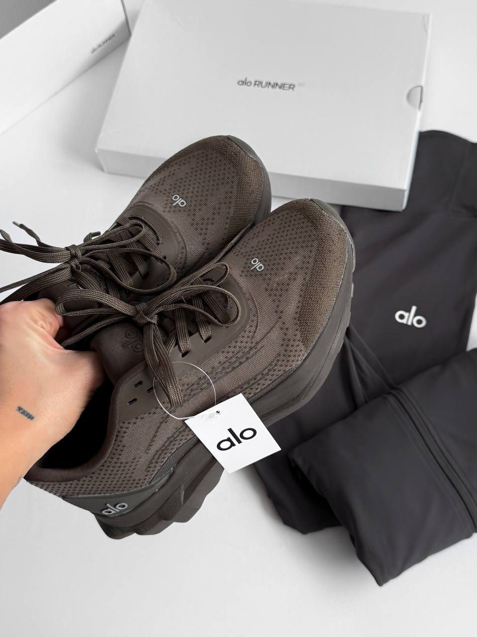 Alo Yoga Runner Brown - Зображення 6