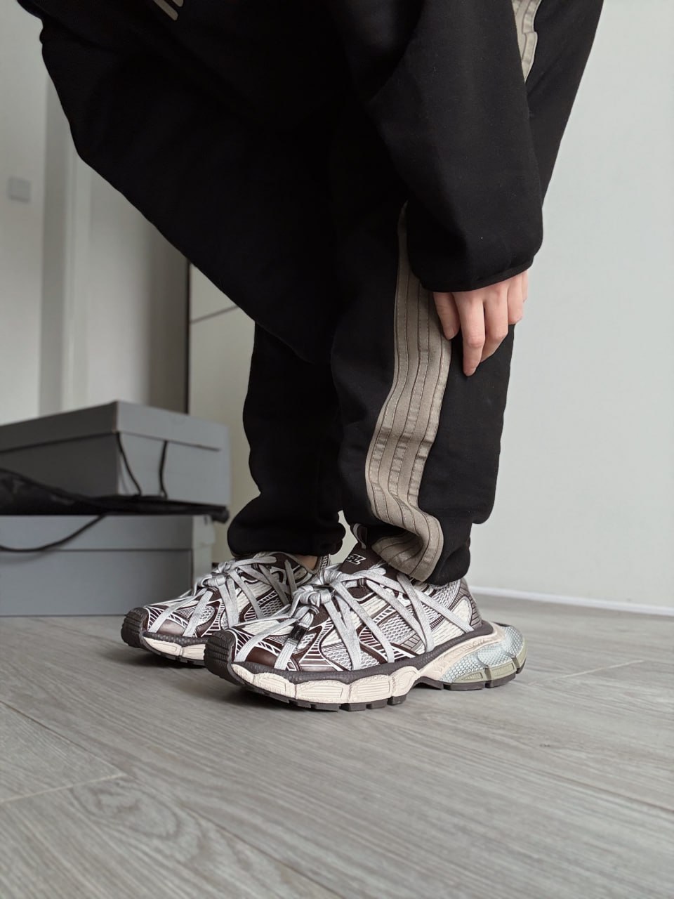 Balenciaga 3XL Extreme Lace Trainers Grey Brown - Зображення 3