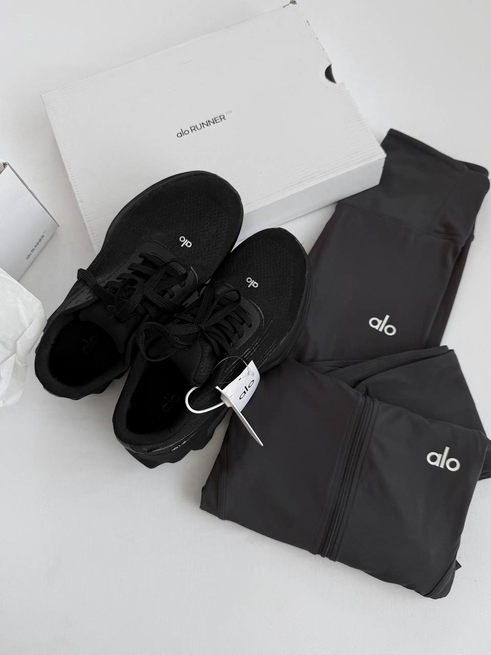 Alo Yoga Runner Black - Зображення 6