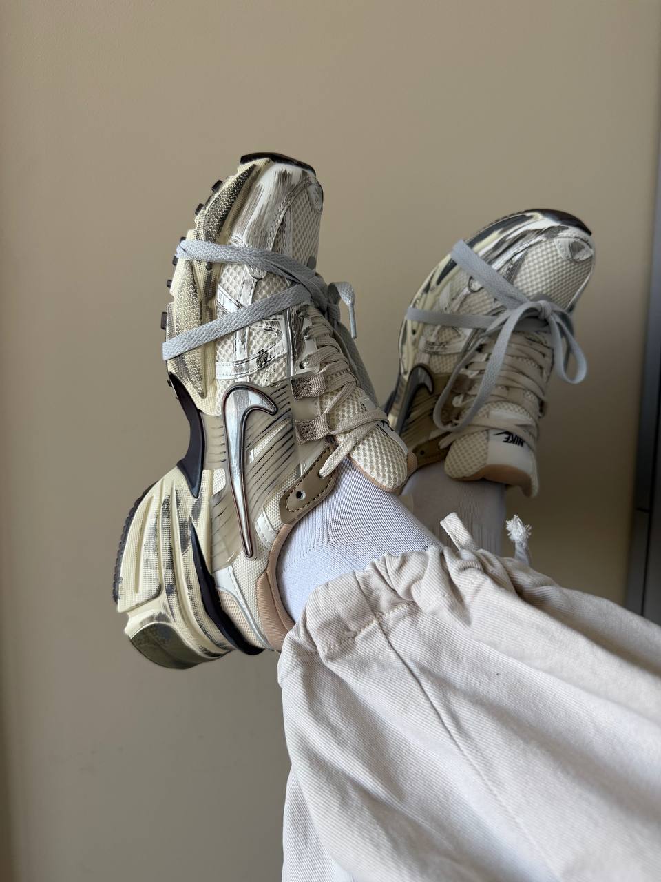 Nike V2K Run White Beige - Зображення 6