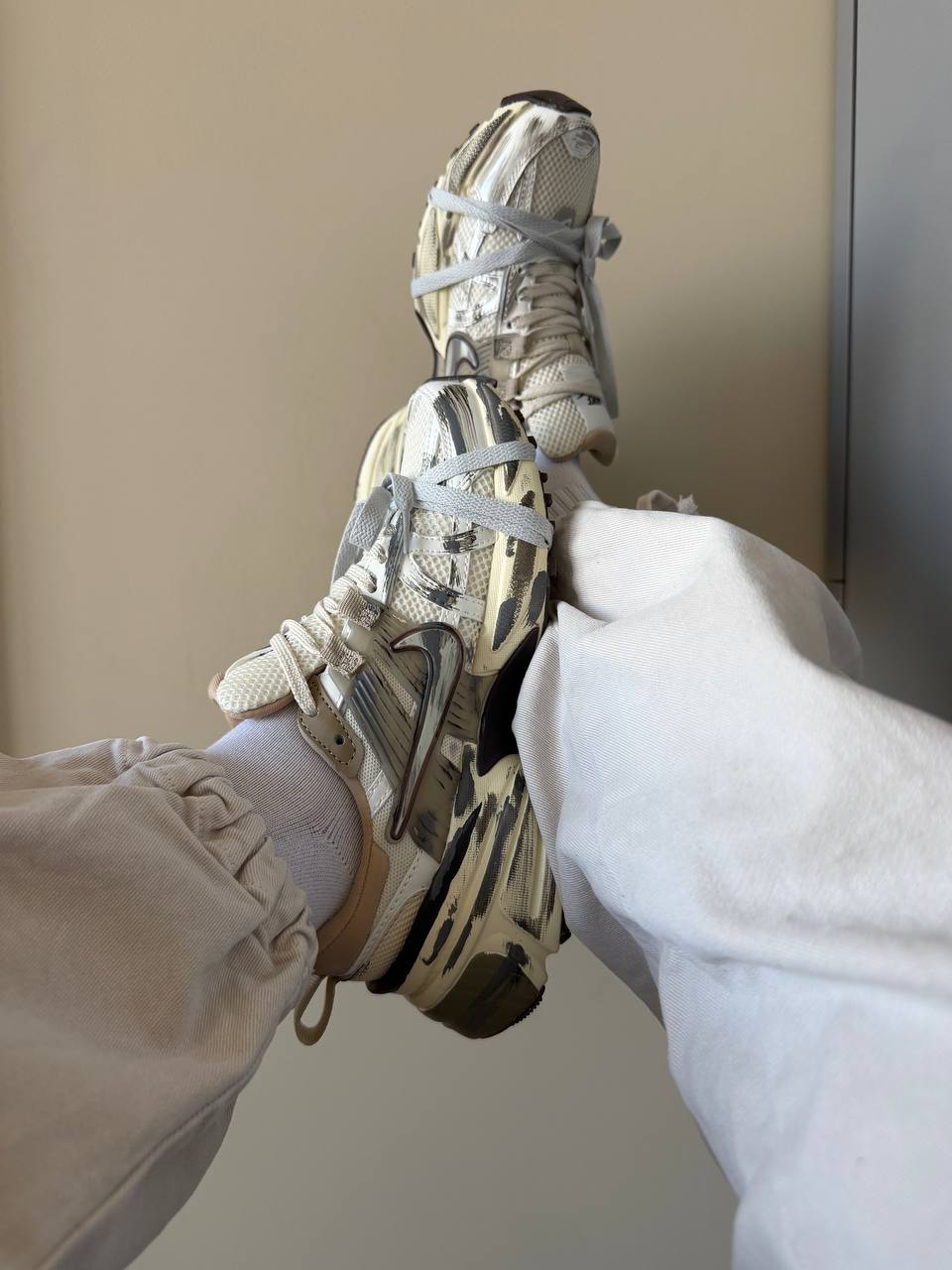 Nike V2K Run White Beige - Зображення 5