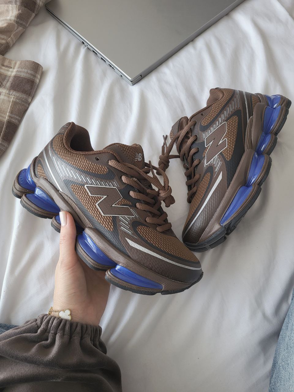 New Balance 2000 Brown