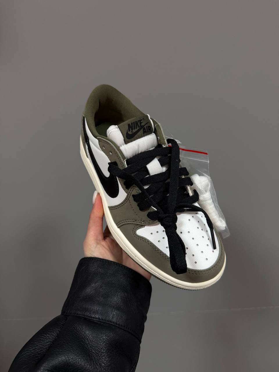 Air Jordan Retro 1 Medium Olive - Зображення 2