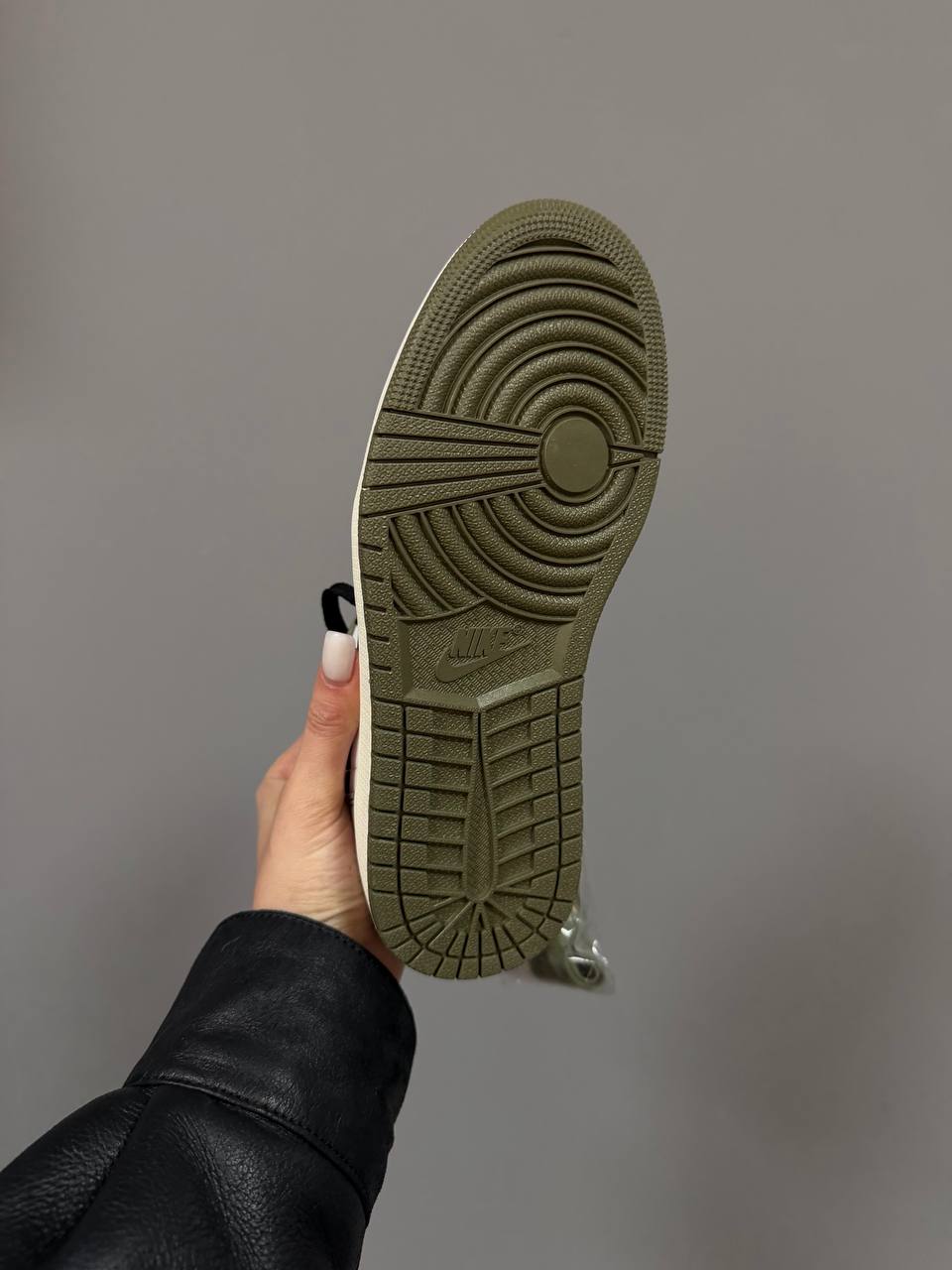 Air Jordan Retro 1 Medium Olive - Зображення 7