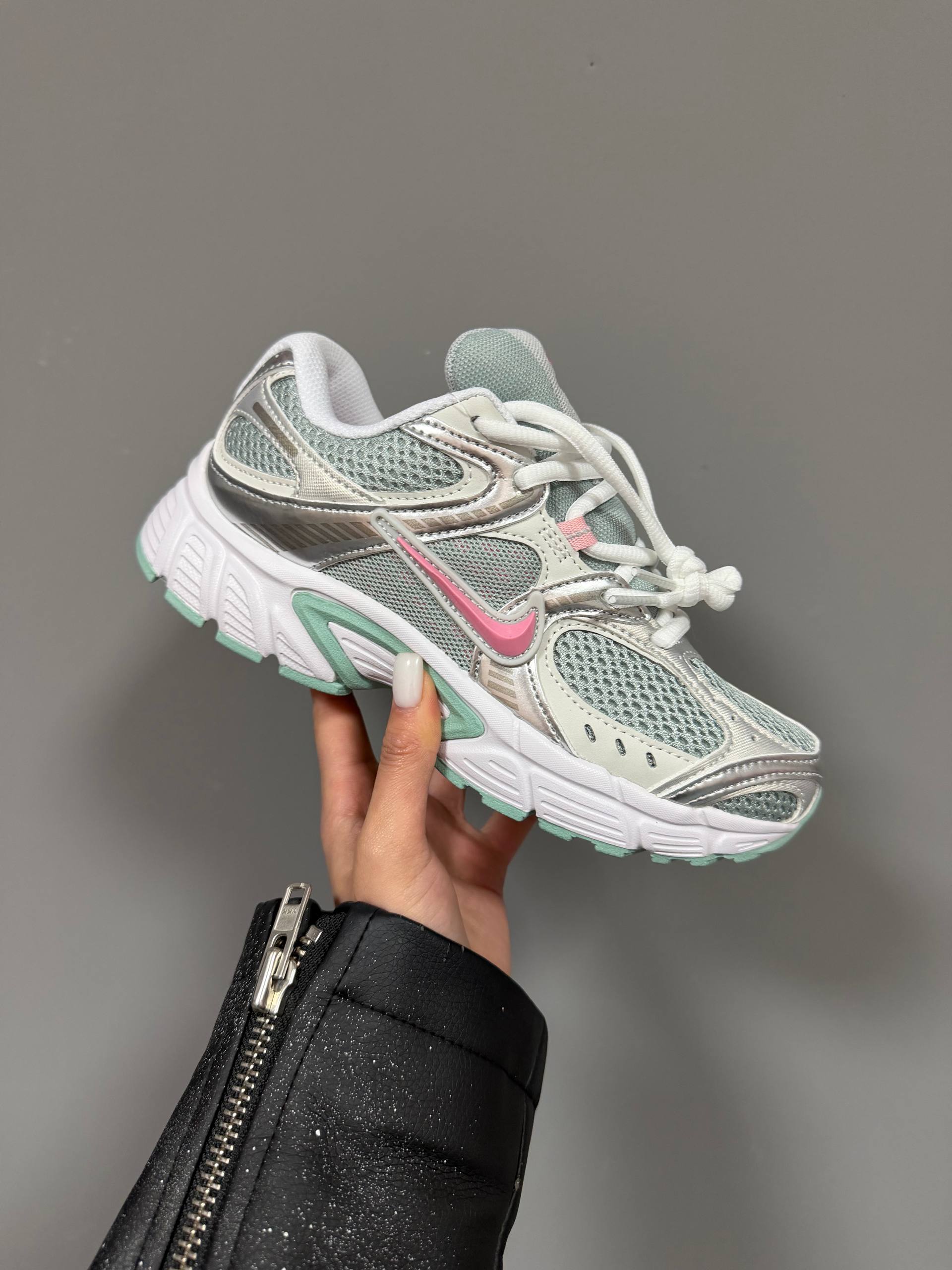 Nike Zoom V5 RNR Minty Pink