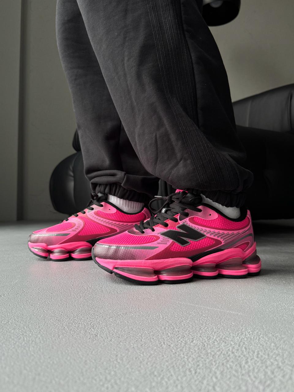 New Balance 2000 Pink Black