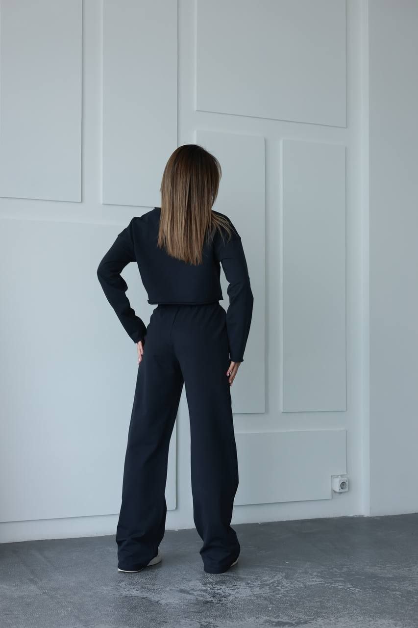 Жіночий костюм кроп-світшот та прямі штани 091с3т - Зображення 3