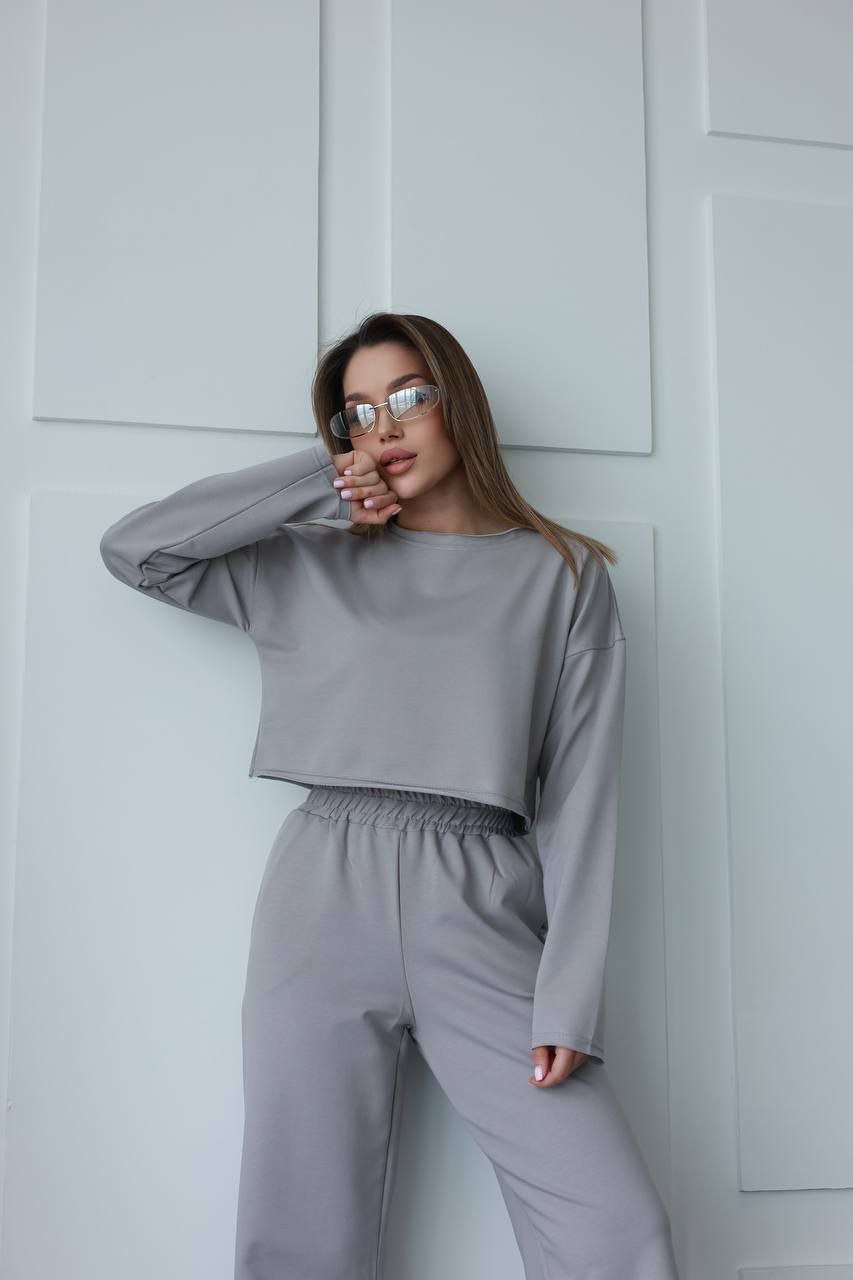 Жіночий костюм кроп-світшот та прямі штани 0987т - Зображення 5
