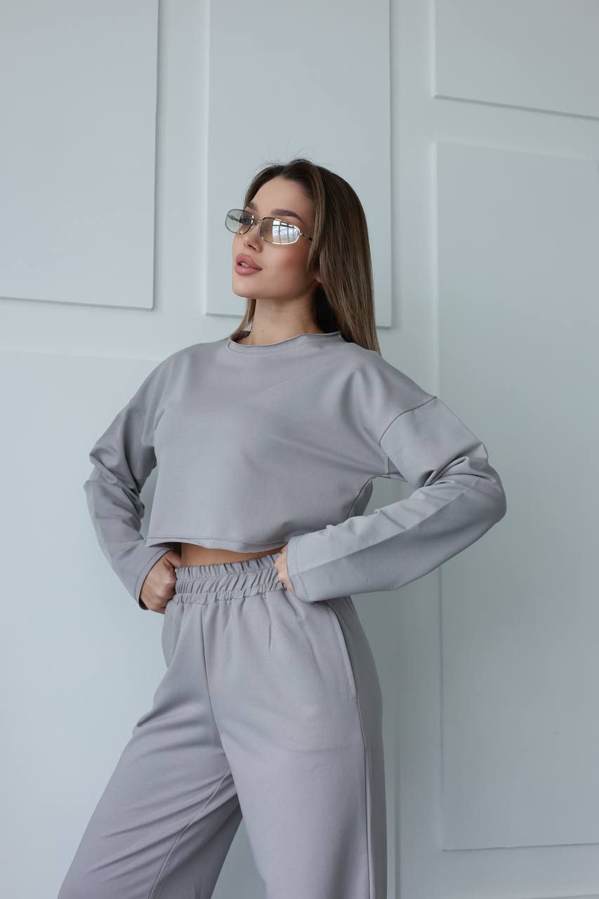Жіночий костюм кроп-світшот та прямі штани 0987т - Зображення 8