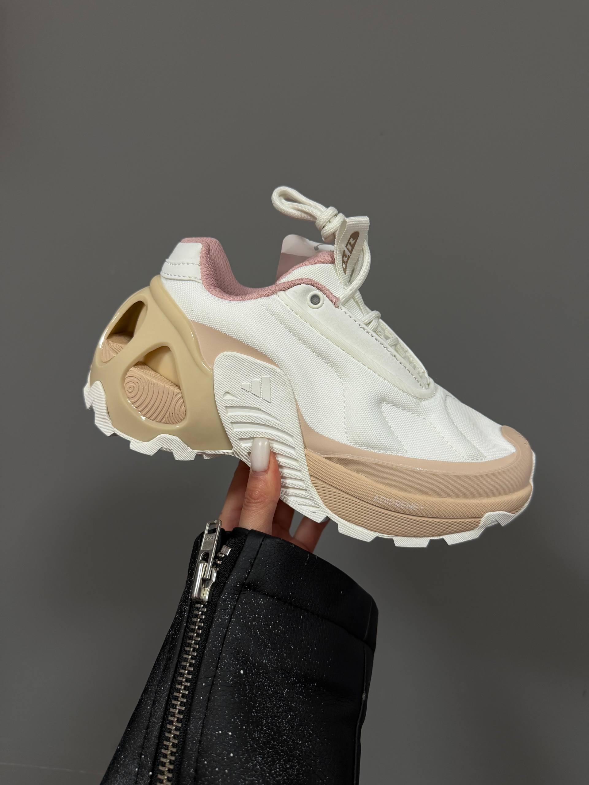 Adidas XLG Runner Dirty Cream